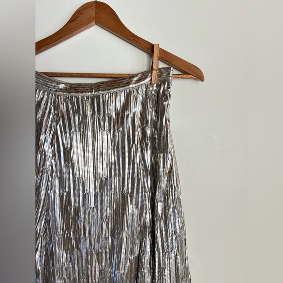 Metallic Silver Swing Skirt - Picture 2 of 2